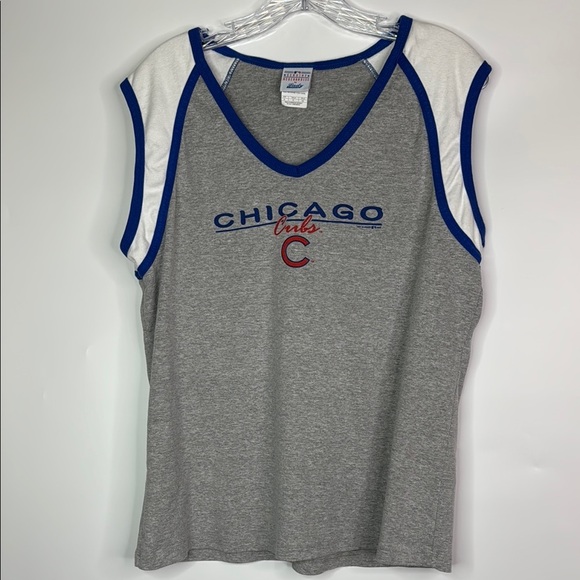 Lady Slugger Genuine  Merchandise Chicago Cubs Gray Vneck Tshirt Size XL 2008 - Picture 1 of 10